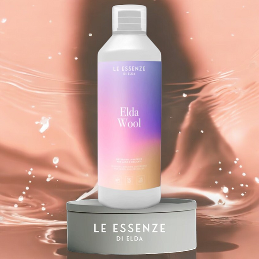 Elda Wool – Waschmittel für Wolle und feine Textilien, duftneutral, vegan und perfekt für die Kombination mit Le Essenze di Elda Wäscheparfüms. 1000 ml, ca. 33 Waschladungen.